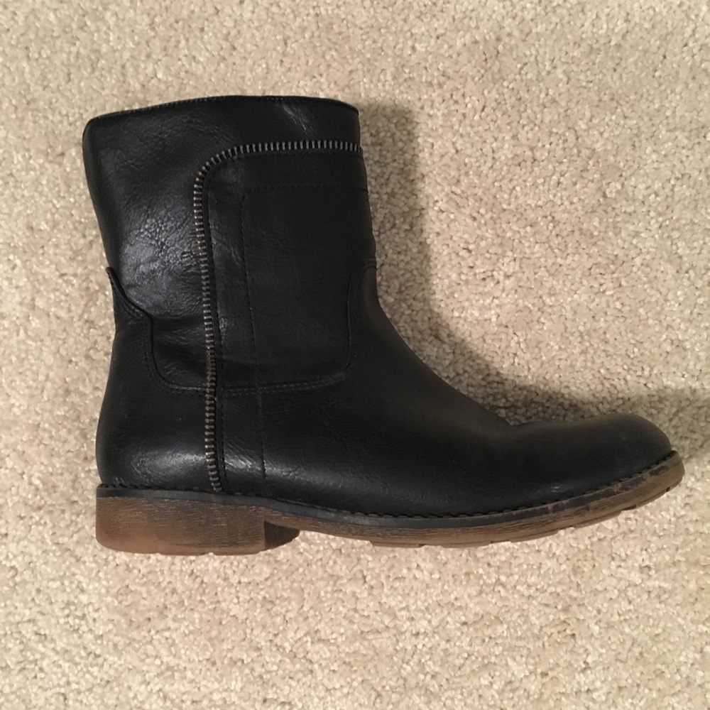 Black boots